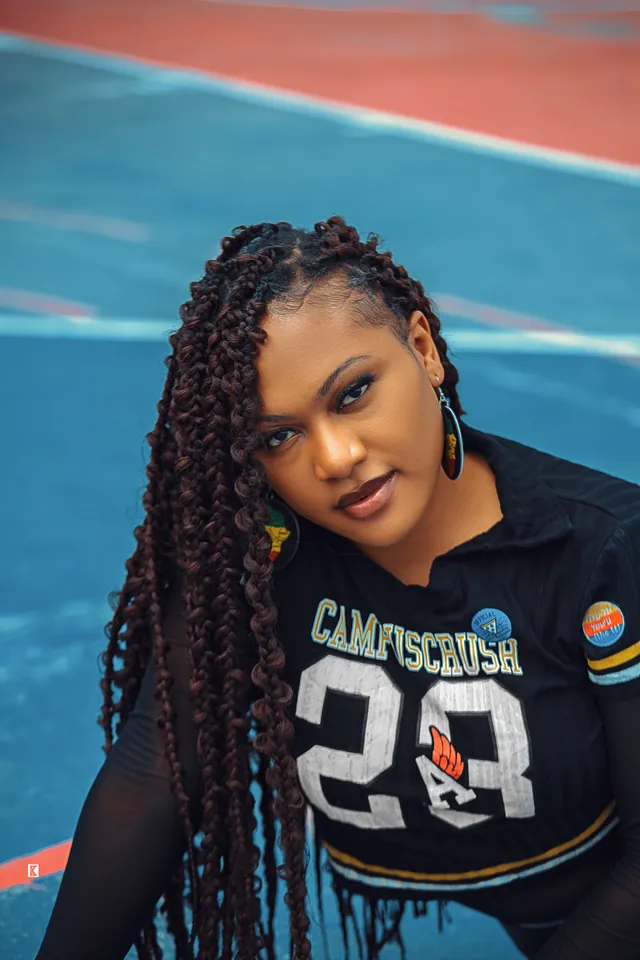 Tasha Biz - portrait officiel 04
